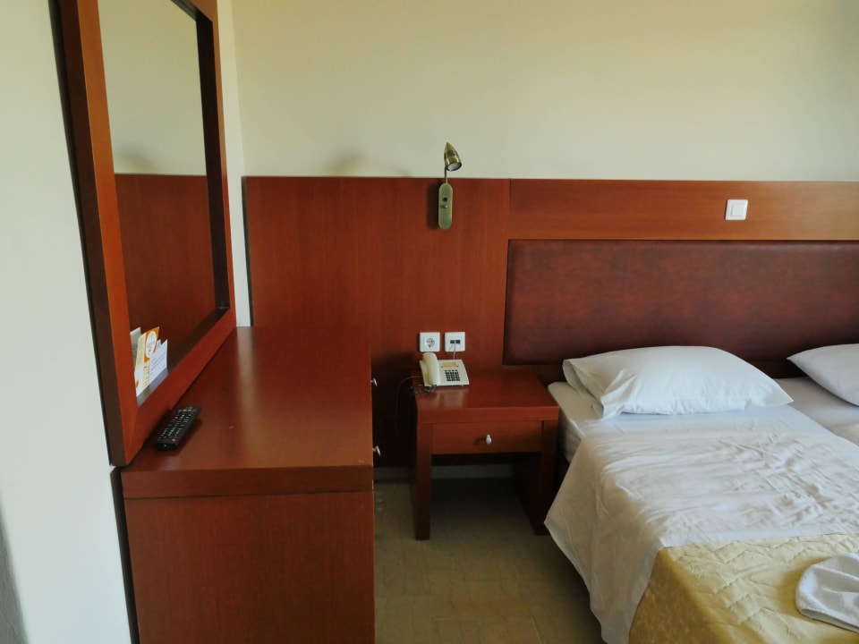 Hotel Jupiter Karras Grande Resort