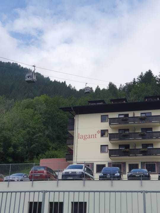 Außenansicht Familienhotel Lagant