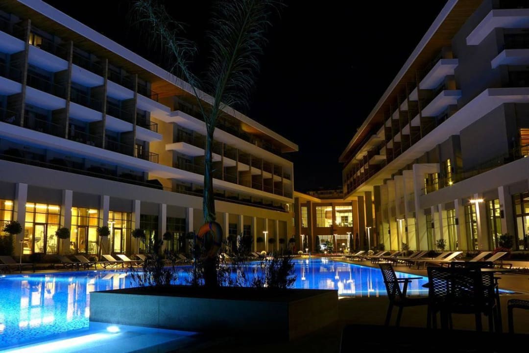 Abendstimmung Acanthus Cennet Barut Collection