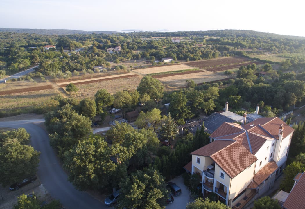 Außenansicht Rooms and Apartment Feral