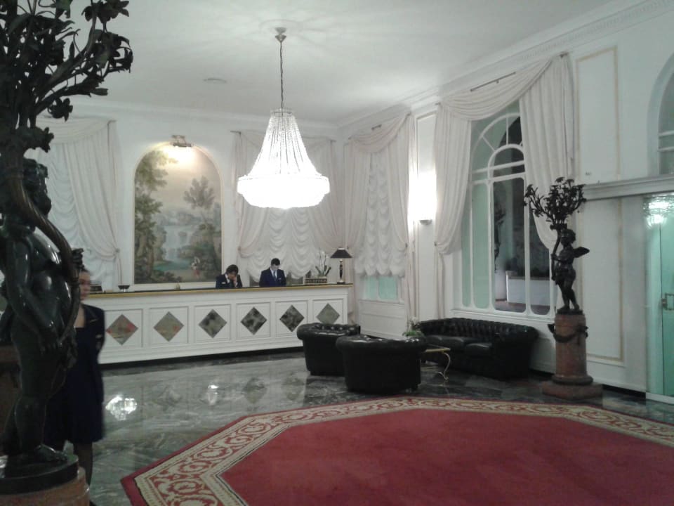 Rezeption Grand Hotel Quisisana