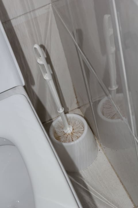 Verschmutzte Ecken HL Miraflor Suites Hotel