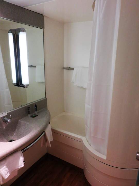 Badzimmer  Hotel Novotel Genève Aéroport France