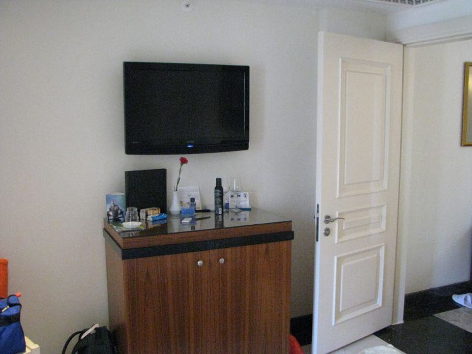 Fernseher im Zimmer Ali Bey Club