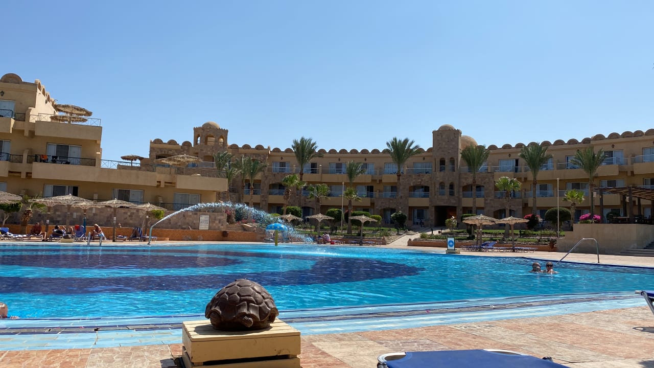 Pool Utopia Beach Club