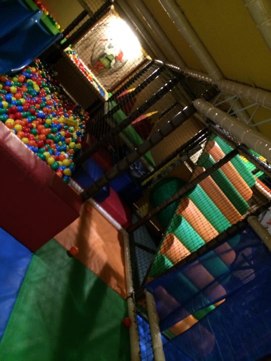 Indoor Kinderhotel Waldhof