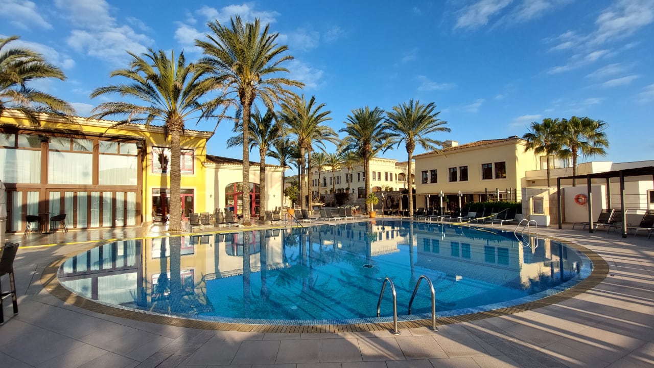 Pool ROBINSON CALA SERENA