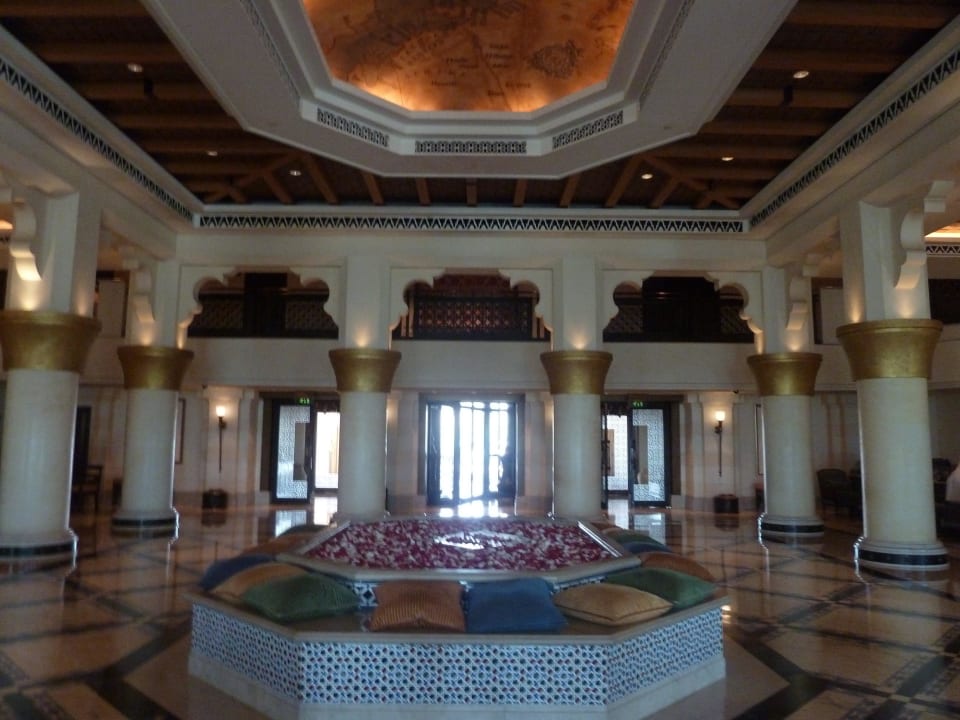 Lobby Jumeirah Mina Al Salam