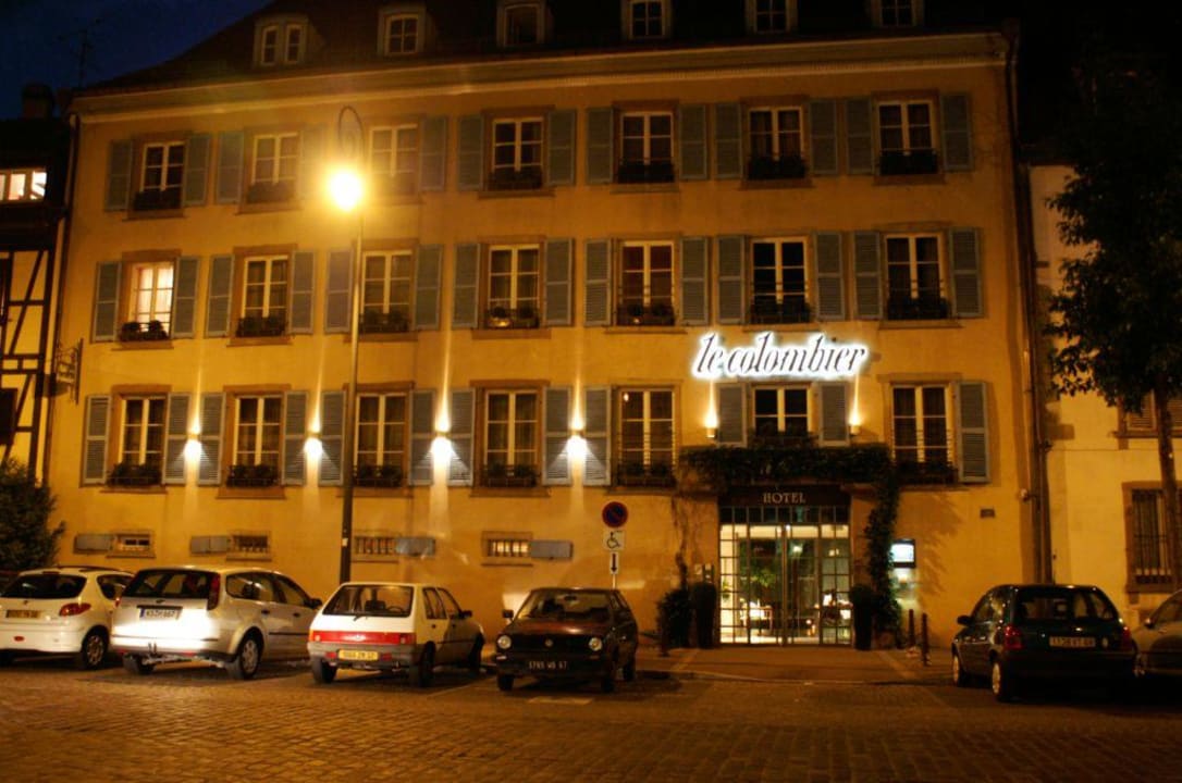 das Hotel am Abend Hotel Le Colombier