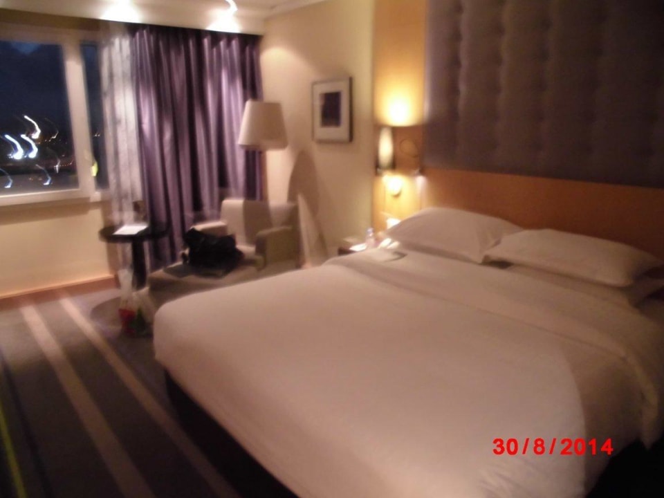 Bett Sheraton Brussels Airport Hotel