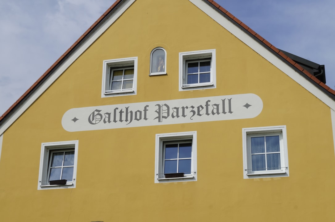 Außenansicht Gasthof Parzefall