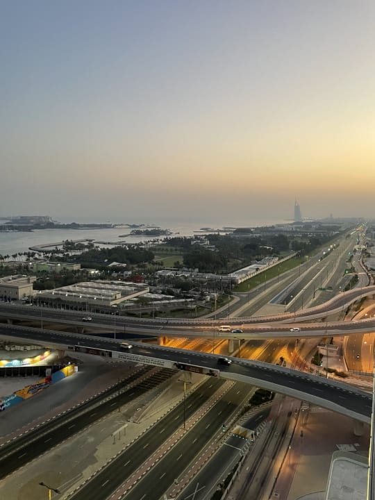 Ausblick Avani Plus Palm View Dubai Hotel & Suites