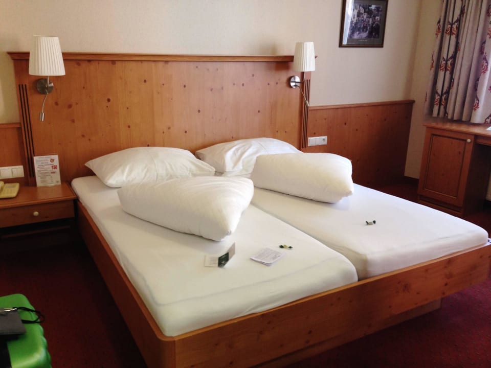 Zimmer 124 gemütliche Betten Hotel zum Hirschen