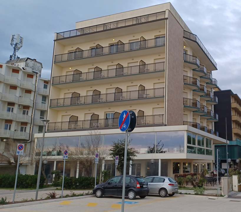 Außenansicht Hotel Londra