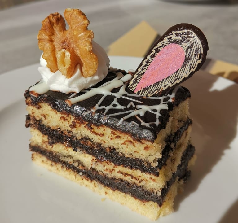 Gastro Serenity Alpha Beach