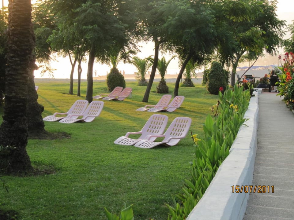 Liegen in der Nähe vom Meer Labranda Alantur Resort