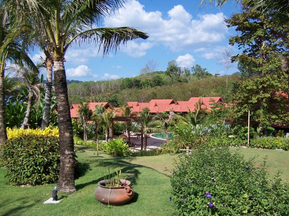Gartenanlage Hotel Chaw Ka Cher Tropicana Lanta Resort