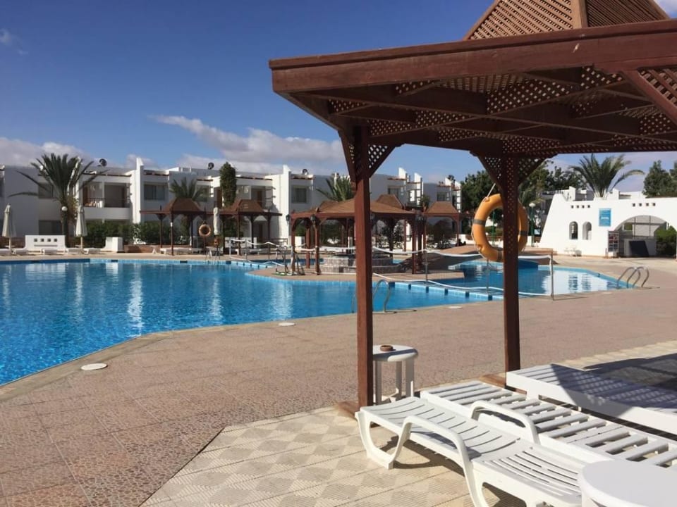 Poolanlage im Dezember 2015 Menaville Safaga