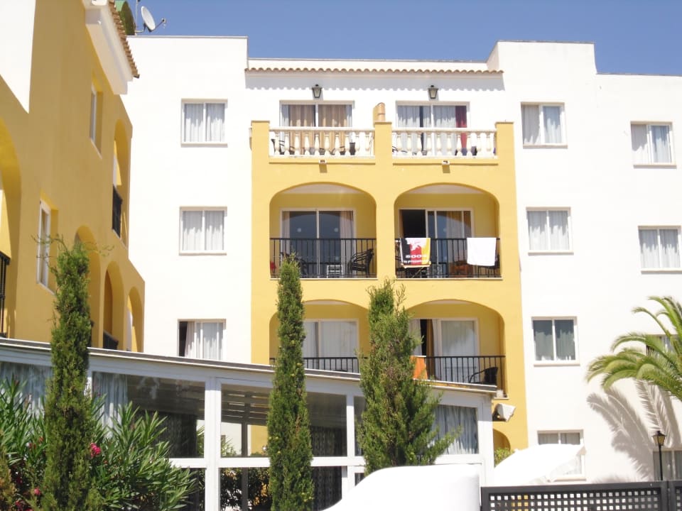 Dies ist nur ein Teil vom Eingang des Hotels Club Simó Hotel by Senator