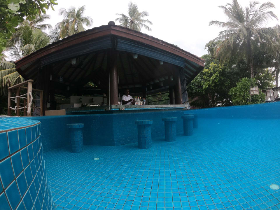 Pool ROBINSON MALDIVES