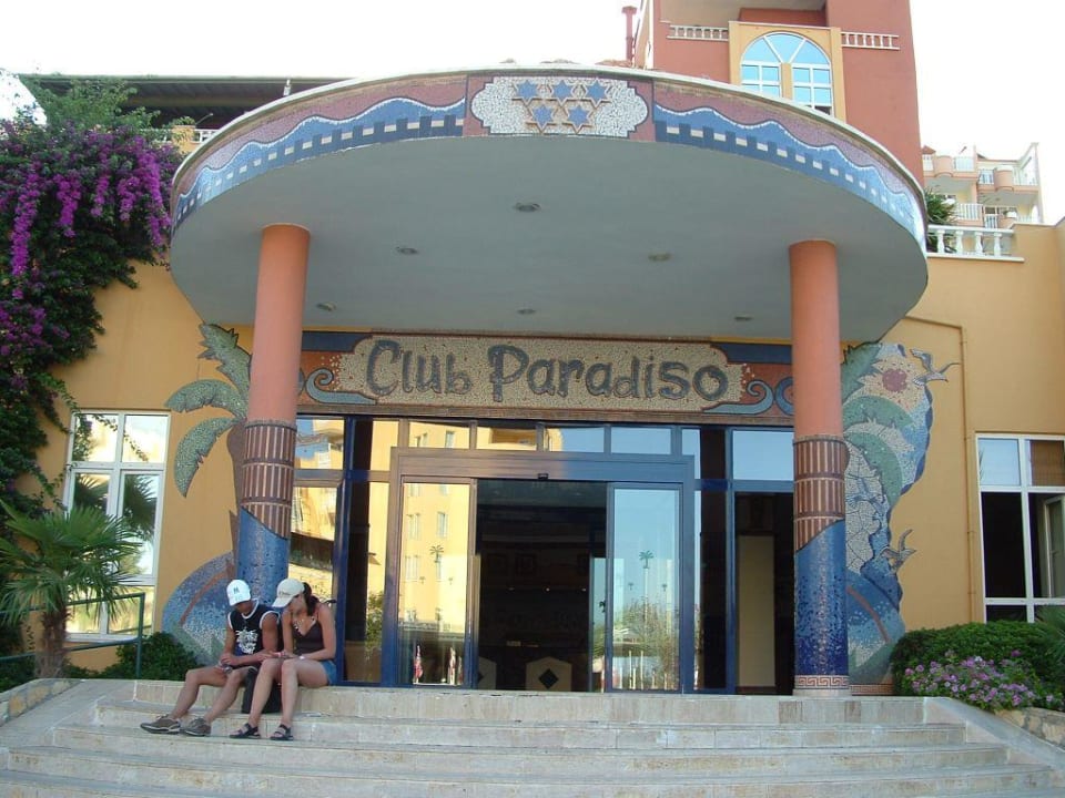 Hoteleingang Hotel Club Paradiso