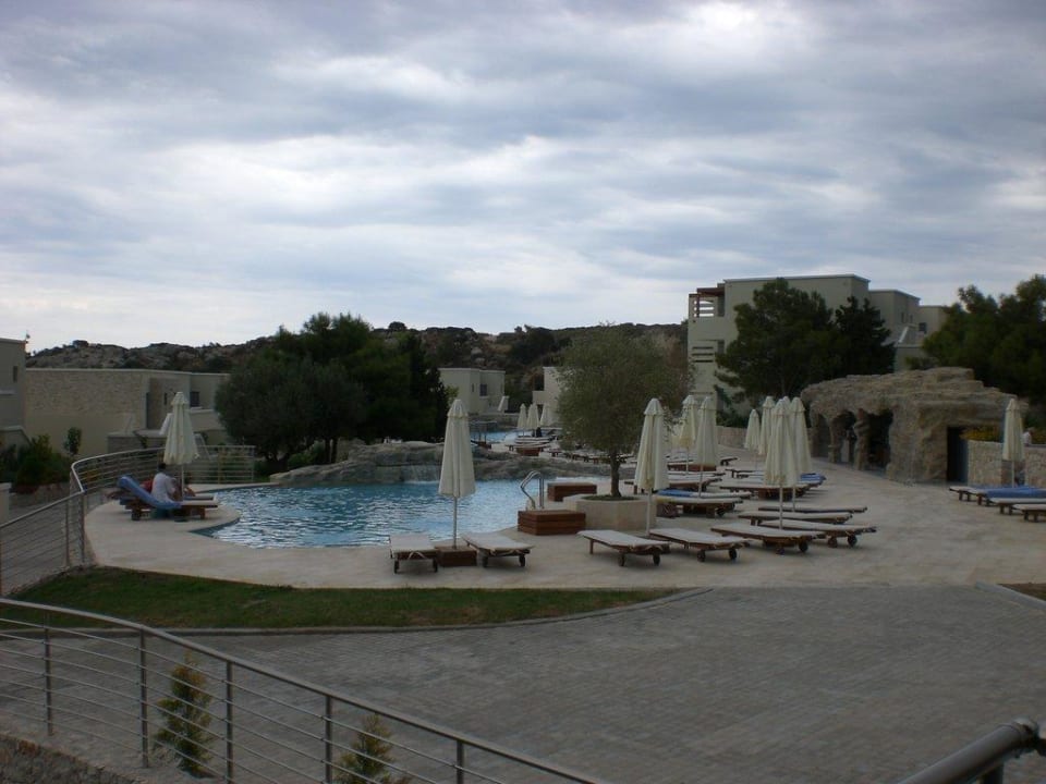 Blick zum "Ruhe-Pool" mit Poolbar SENTIDO Port Royal Villas & Spa