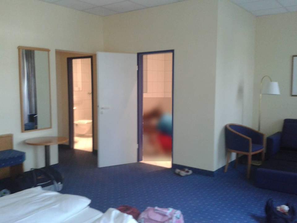 Riesiges Zimmer mit 2 Bädern Forum Hotel