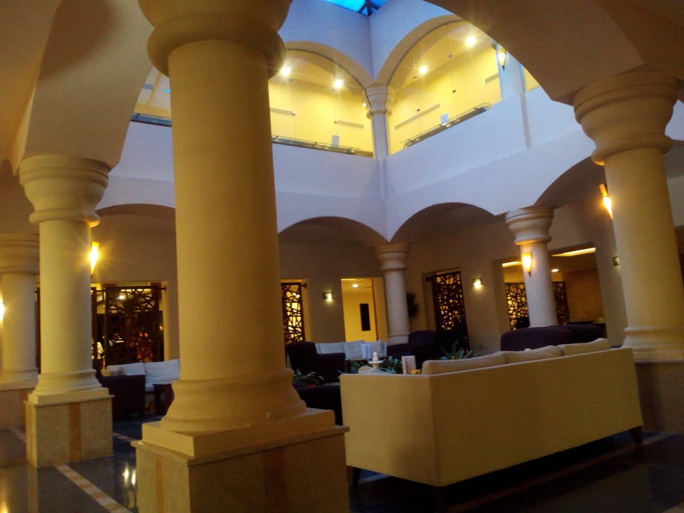 Lobby mit Blick zum Buffet Marina Resort Port Ghalib, a member of Radisson Individuals
