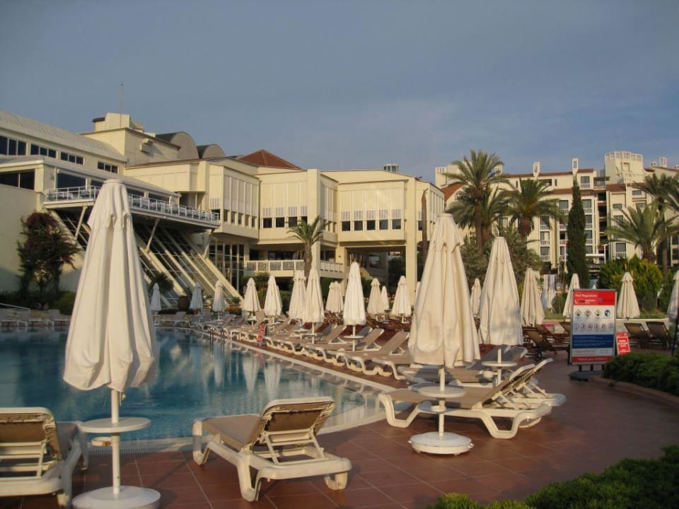 Mittlerer pool PALOMA Perissia