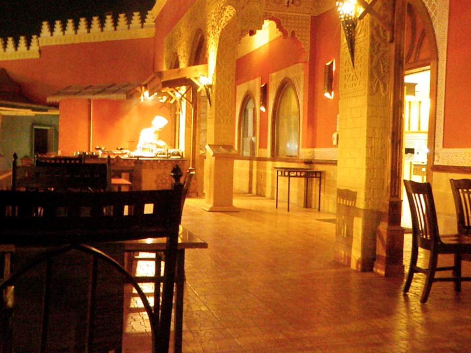 Wieczorem w hotelu Pickalbatros Alf Leila Wa Leila Resort - Neverland Hurghada