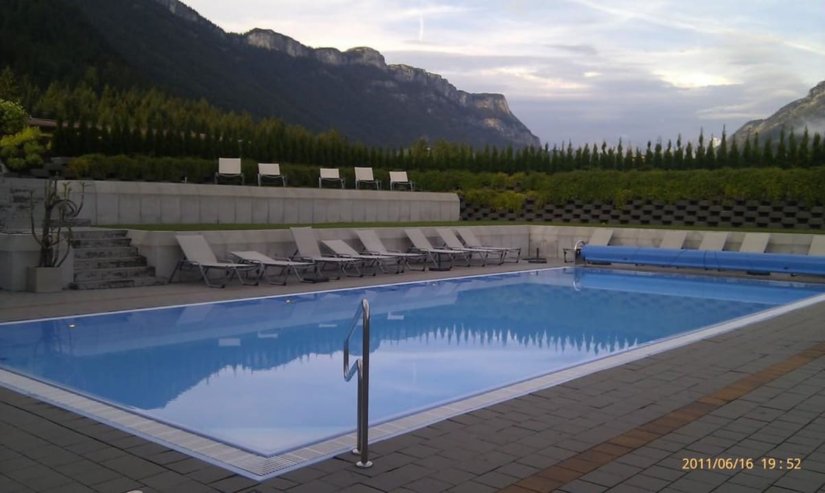 Aussenpool elaya hotel steinplatte