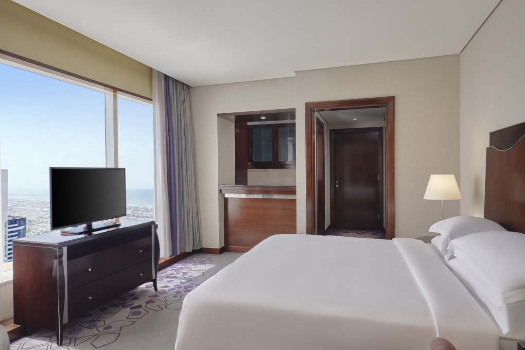 Zimmer Rose Rayhaan by Rotana