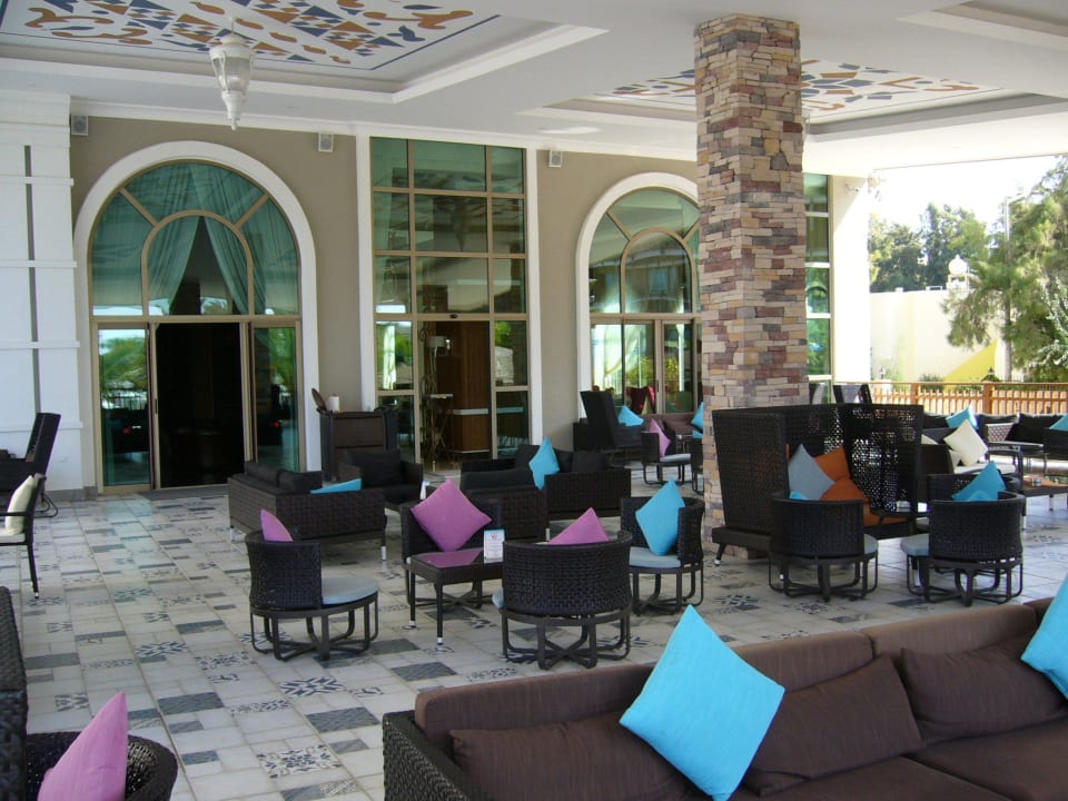 Überdachte Sitzgelegenheiten Quattro Beach Spa & Resort