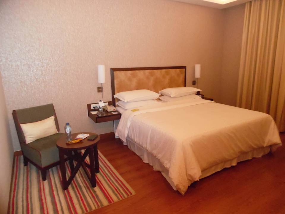 Suite 110 - Bett Four Points Hotel by Sheraton New Delhi Airport Highway