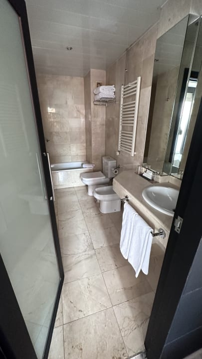 Zimmer Hotel Mariano Cubi