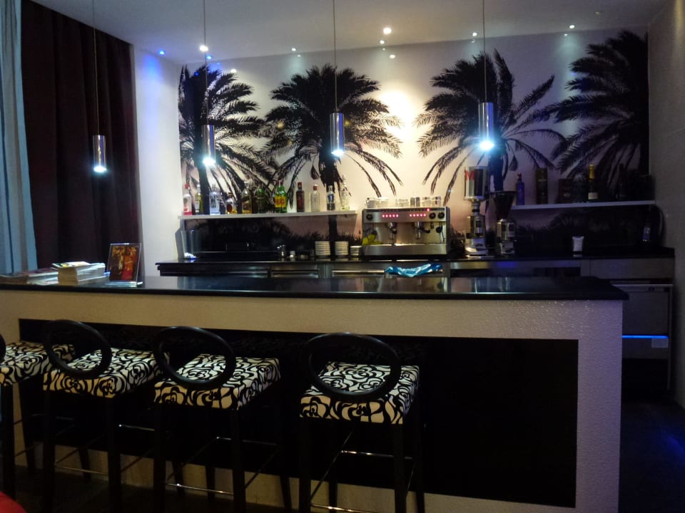 Die Bar im Hotel  Hotel California