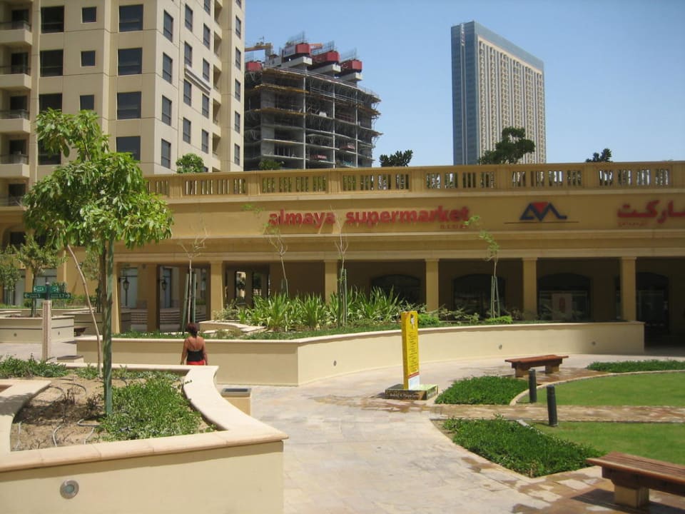 Gang zum Supermarkt  Hilton Dubai Jumeirah