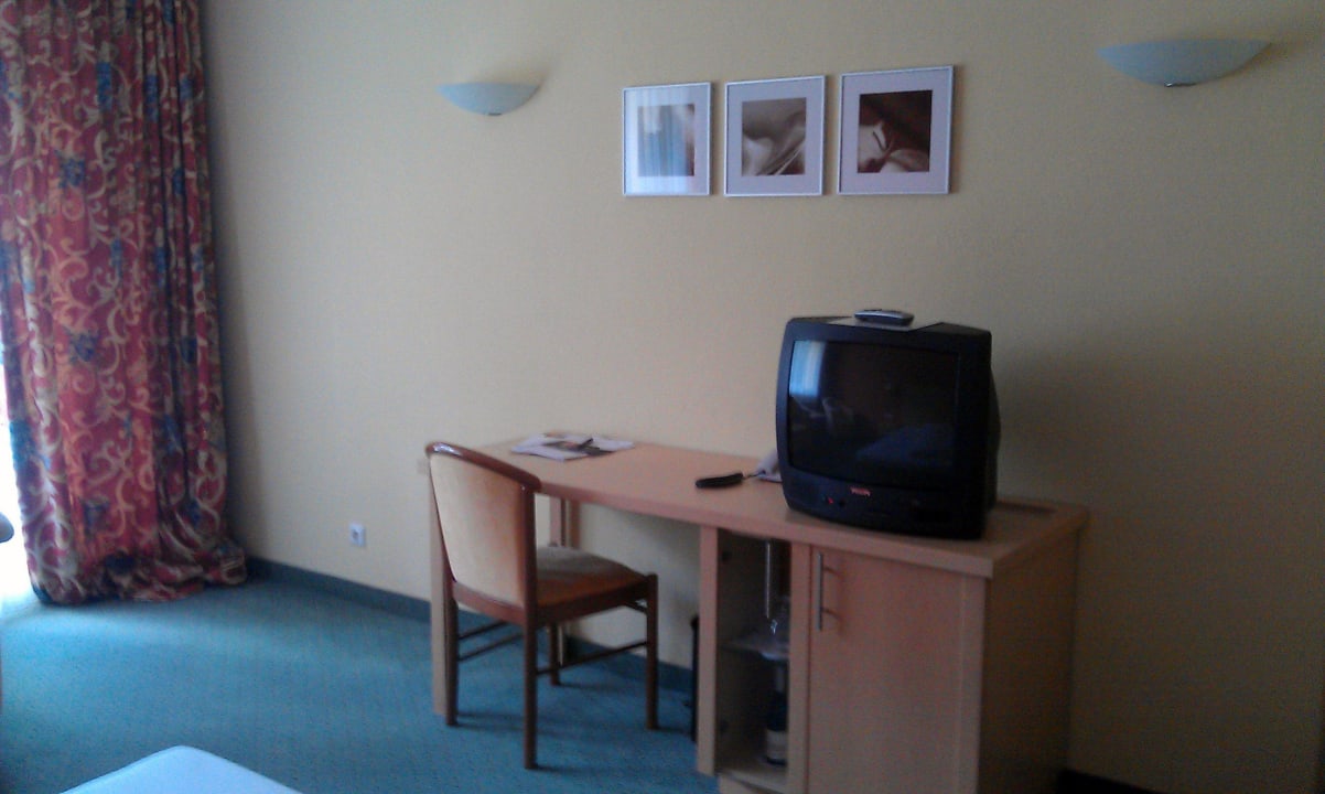 Schreibtisch mit TV Seminar & Event Hotel Krainerhütte