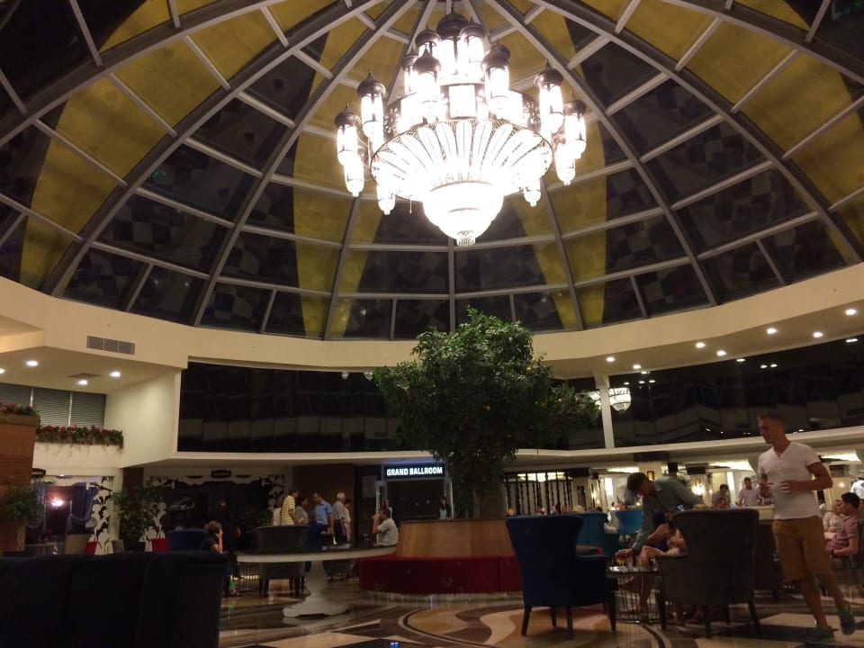 Die große Lobby und der Aufenthalt. Side Alegria Hotel & Spa - Adults only +16