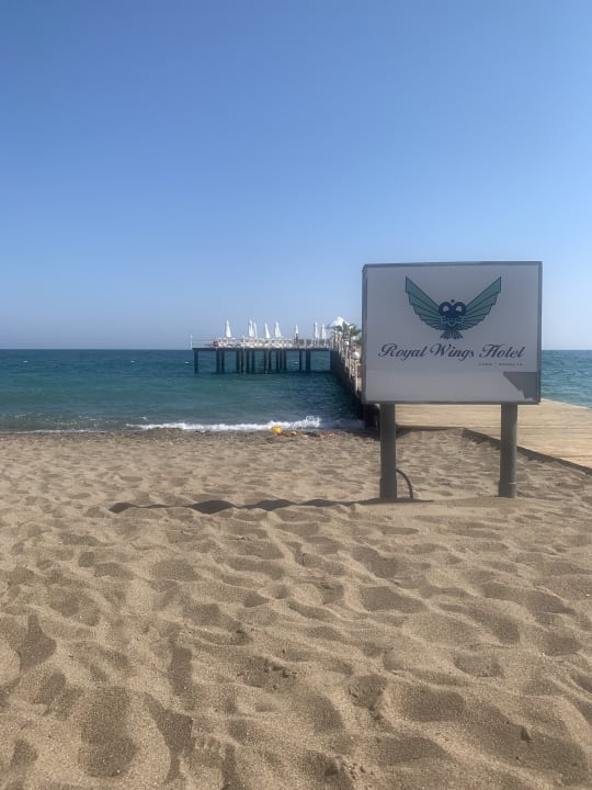 Strand Royal Wings Hotel