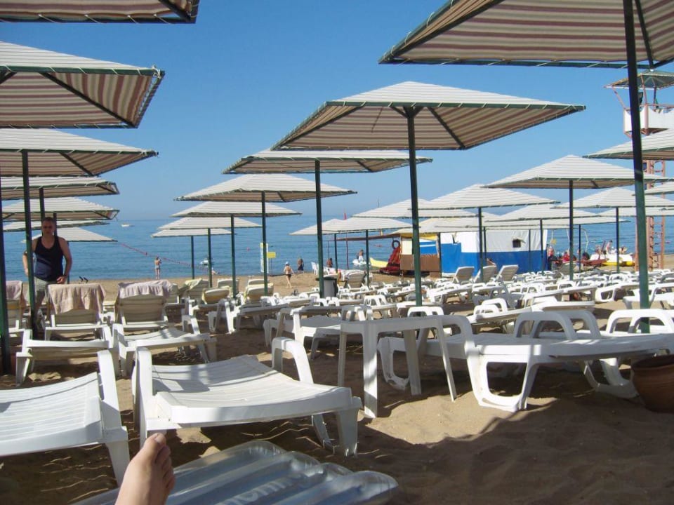 Strand Hotel Victory Resort