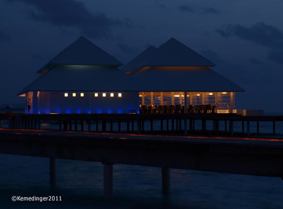 Overwater-Restaurant Diamonds Thudufushi