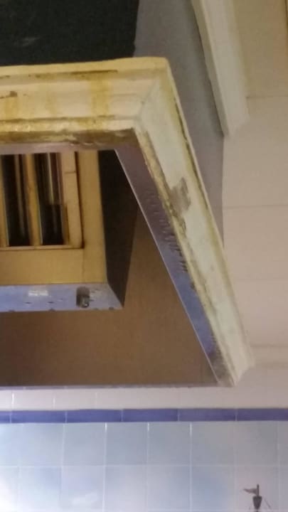 Falta limpieza Playacálida Hotel