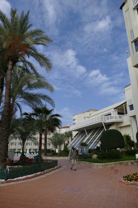 Blick auf das Hotel PALOMA Perissia