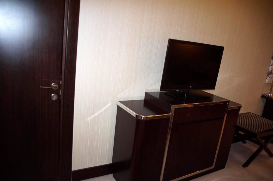 Zimmer und deren Ausstattung. Hotel Crowne Plaza Bursa Convention Center & Thermal Spa