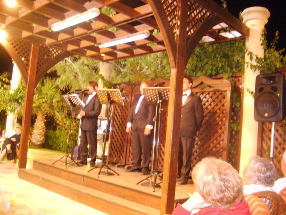 Avondshow Hotel Kalithea Horizon Royal