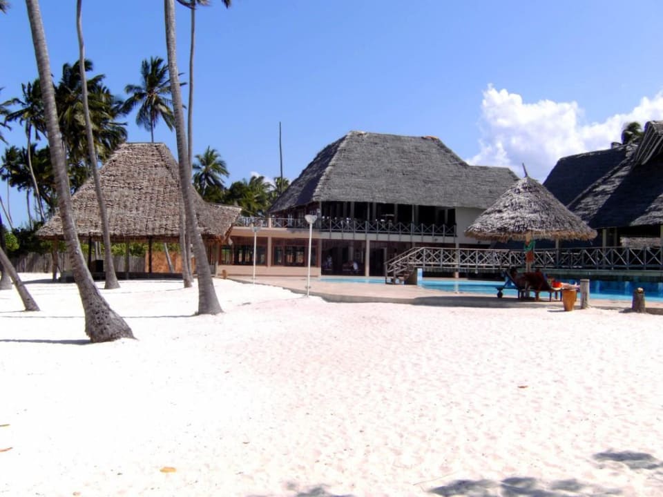 Das Hauptrestaurant Neptune Pwani Beach Resort & Spa