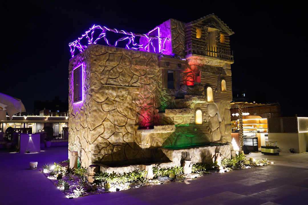 Außenansicht Pyramids Khan Hotel