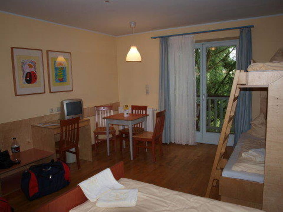 Blick ins Zimmer JUFA Hotel Vulkanland