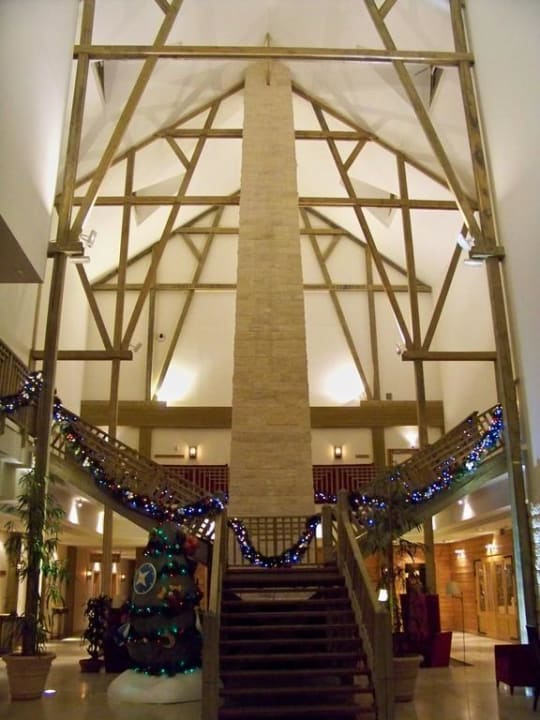 Hall parc astérix Hotel Des Trois Hiboux